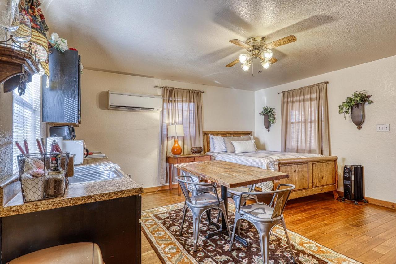 Hotel The Olive @ Mendelbaum Winery Guest Cabins Fredericksburg Exteriér fotografie