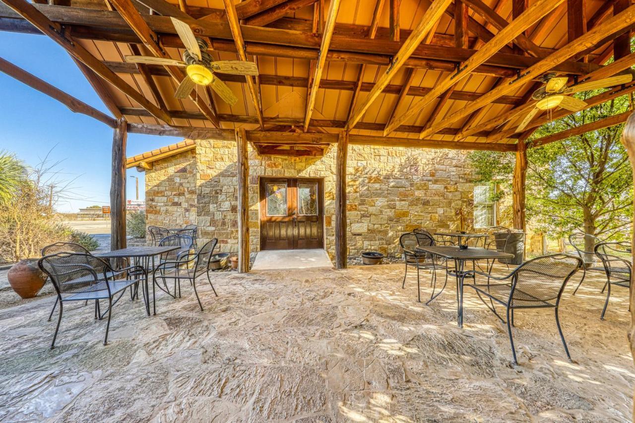 Hotel The Olive @ Mendelbaum Winery Guest Cabins Fredericksburg Exteriér fotografie